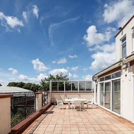 Beautiful 'Mayfield' Villa With Private Pool! Manchester Exterior photo