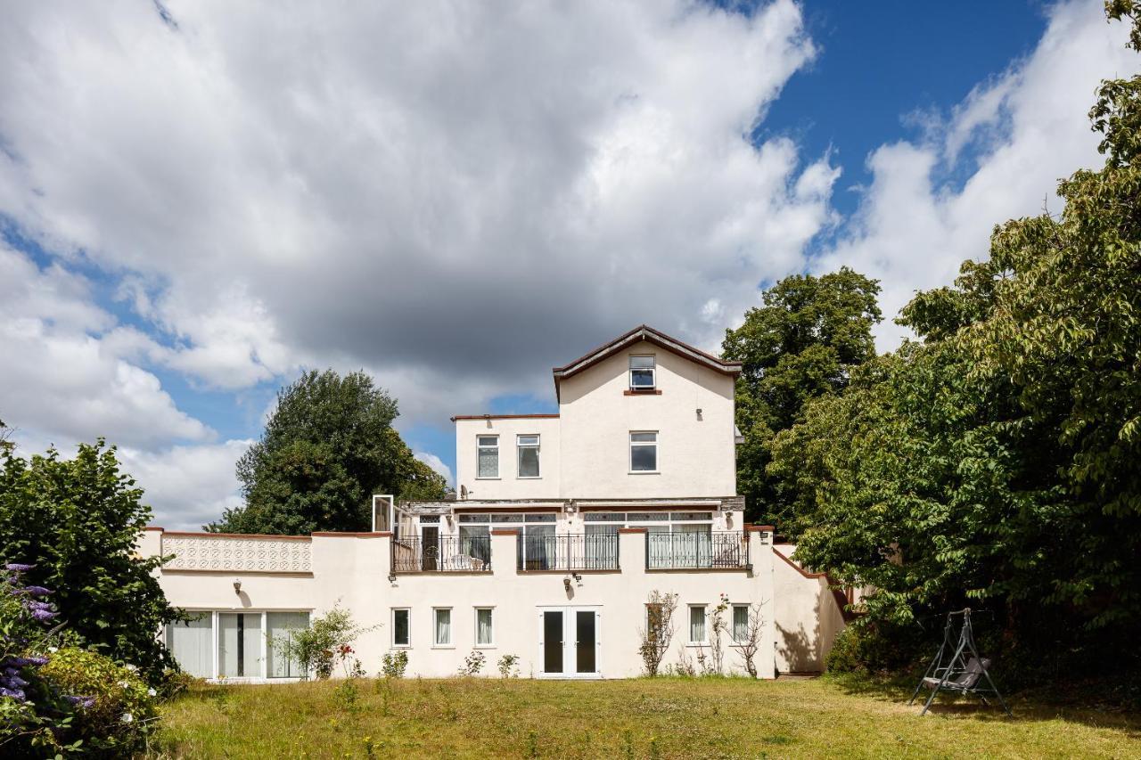 Beautiful 'mayfield' With Private Pool! Manchester